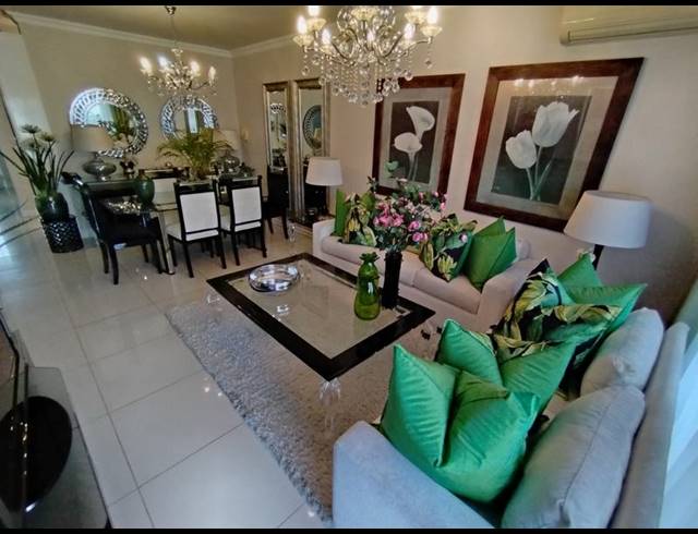 3 BEDROOM APARTMENT FOR SALE IN NEW TOWN CENTRE